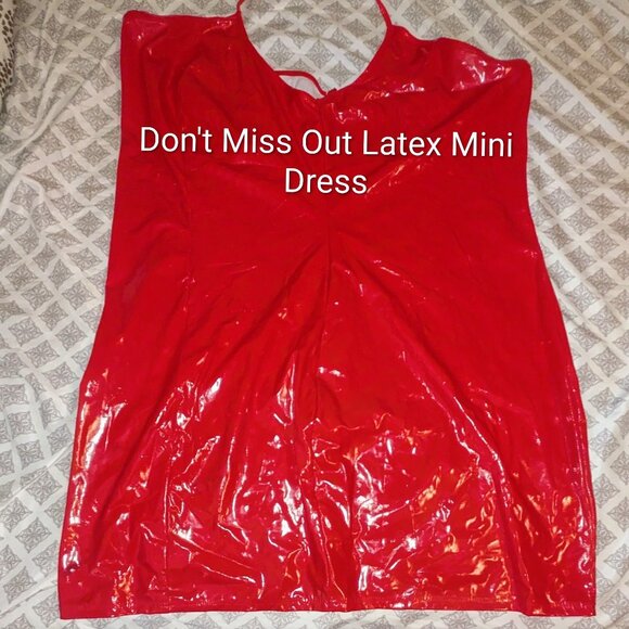 Red latex dress - Picture 4 of 4